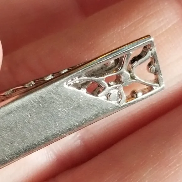 Relisted - vintage tie clip Silver tone metal tie bar mens jewelry cutout - Picture 4 of 8